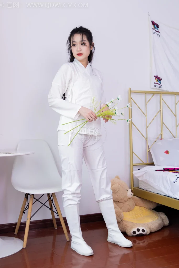 物恋传媒 NO.1461 小敏-古色缱绻 [162P-1V-4.1GB]-图屿X