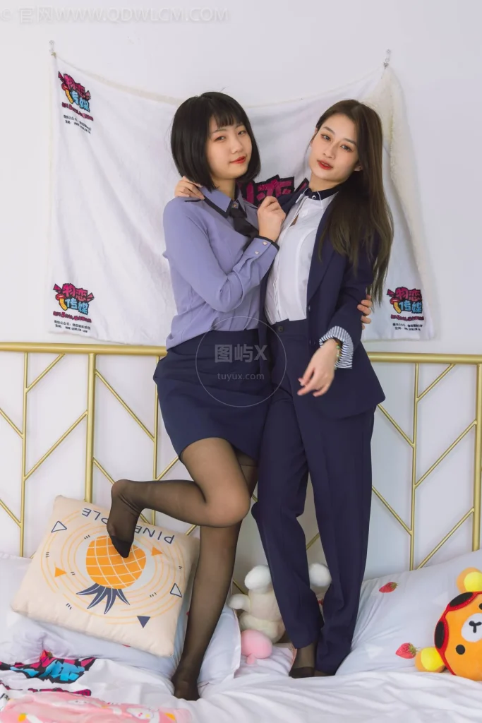 物恋传媒 NO.1498 暗月&卿卿-办公室闺蜜 [150P-1V-3.8GB]-图屿X